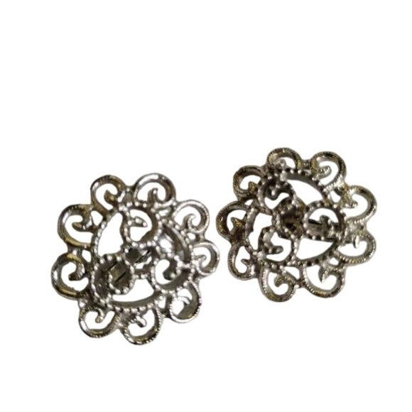 Vintage Silver Tone Signed Sarah Coventry Filigree Clip on Earrings - Picture 1 of 8
